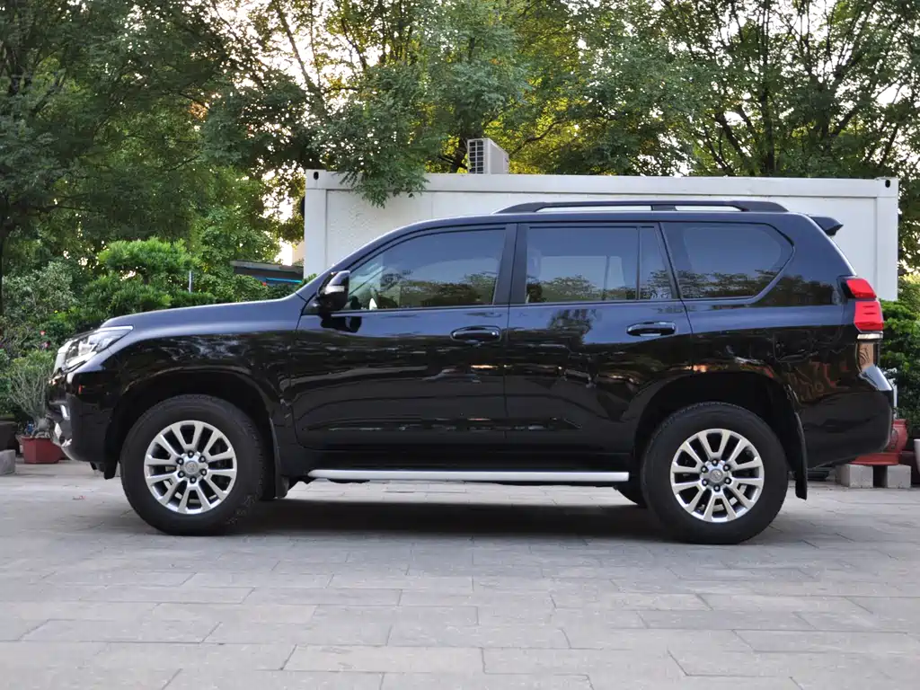 Toyota Prado — фото 3
