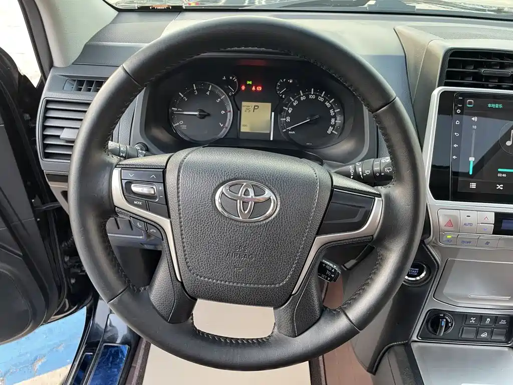 Toyota Prado — фото 14