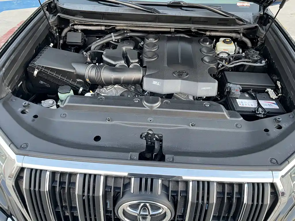 Toyota Prado — фото 17