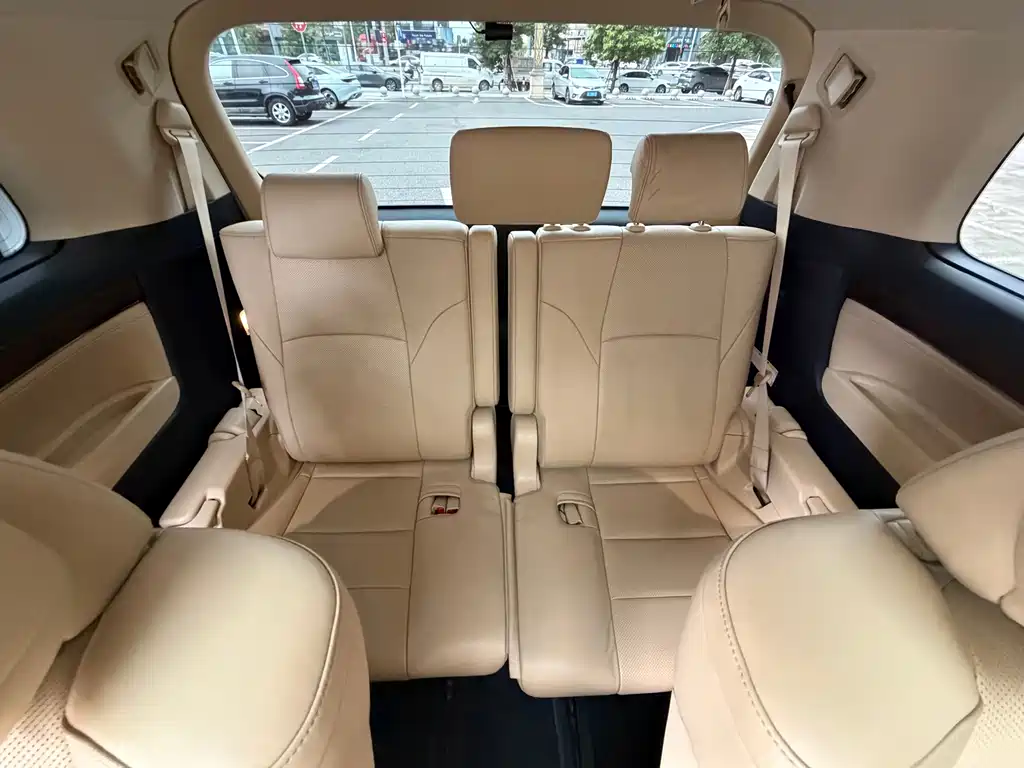Toyota Alphard — фото 22