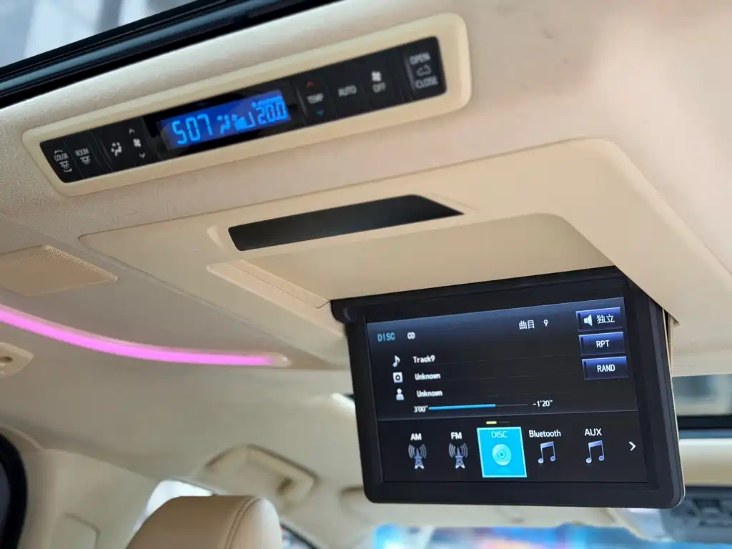 Toyota Alphard — фото 23