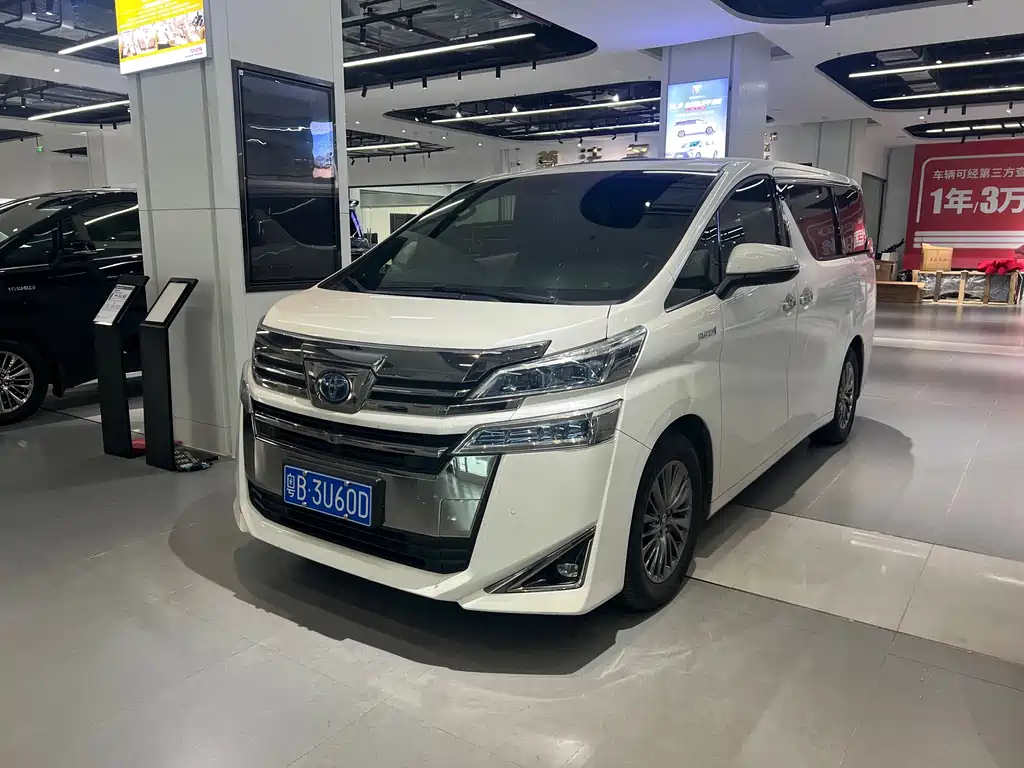 Toyota Vellfire — фото 2
