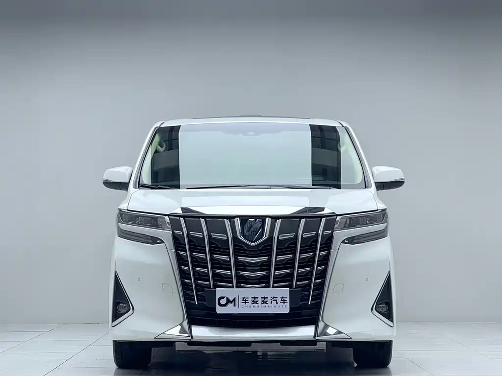 Toyota Alphard — фото 2