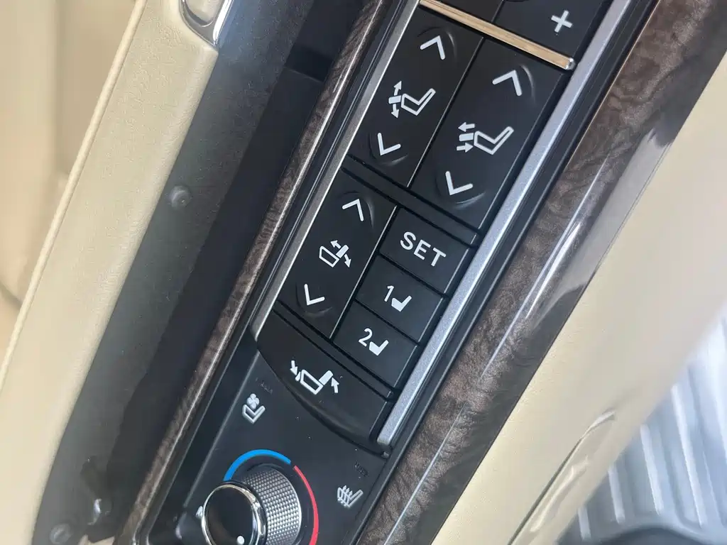 Toyota Alphard — фото 15