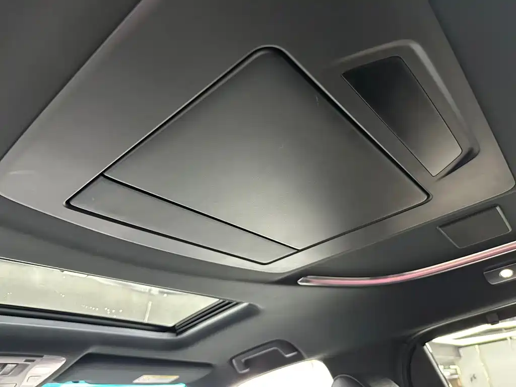 Toyota Alphard — фото 13