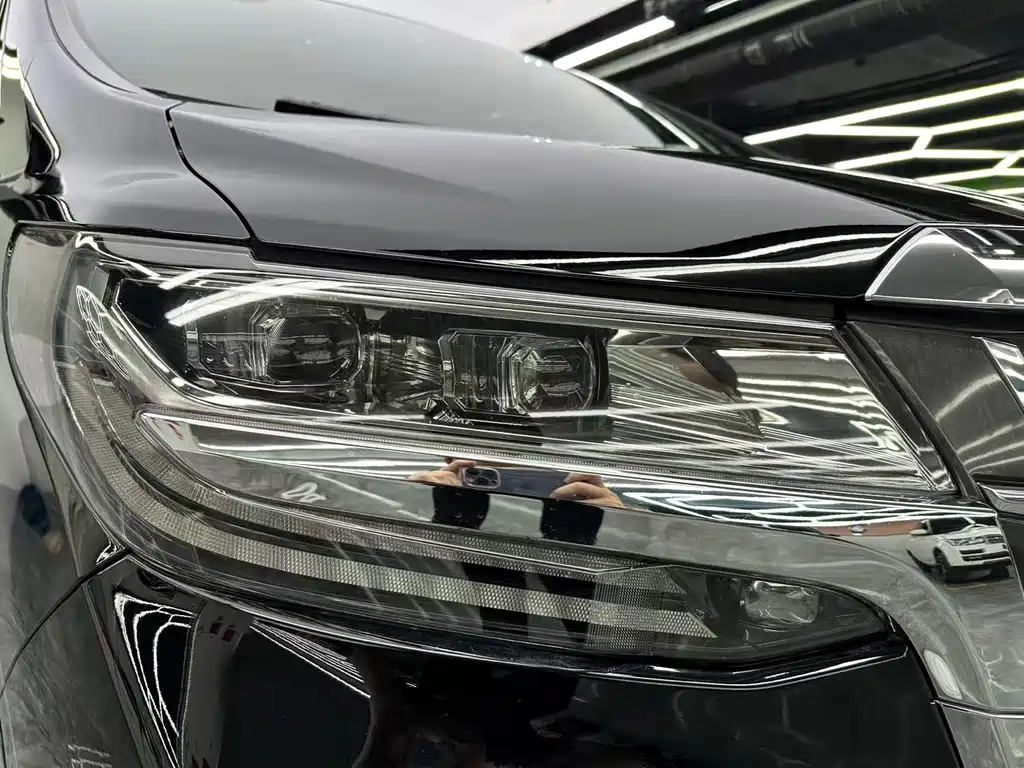 Toyota Alphard — фото 17