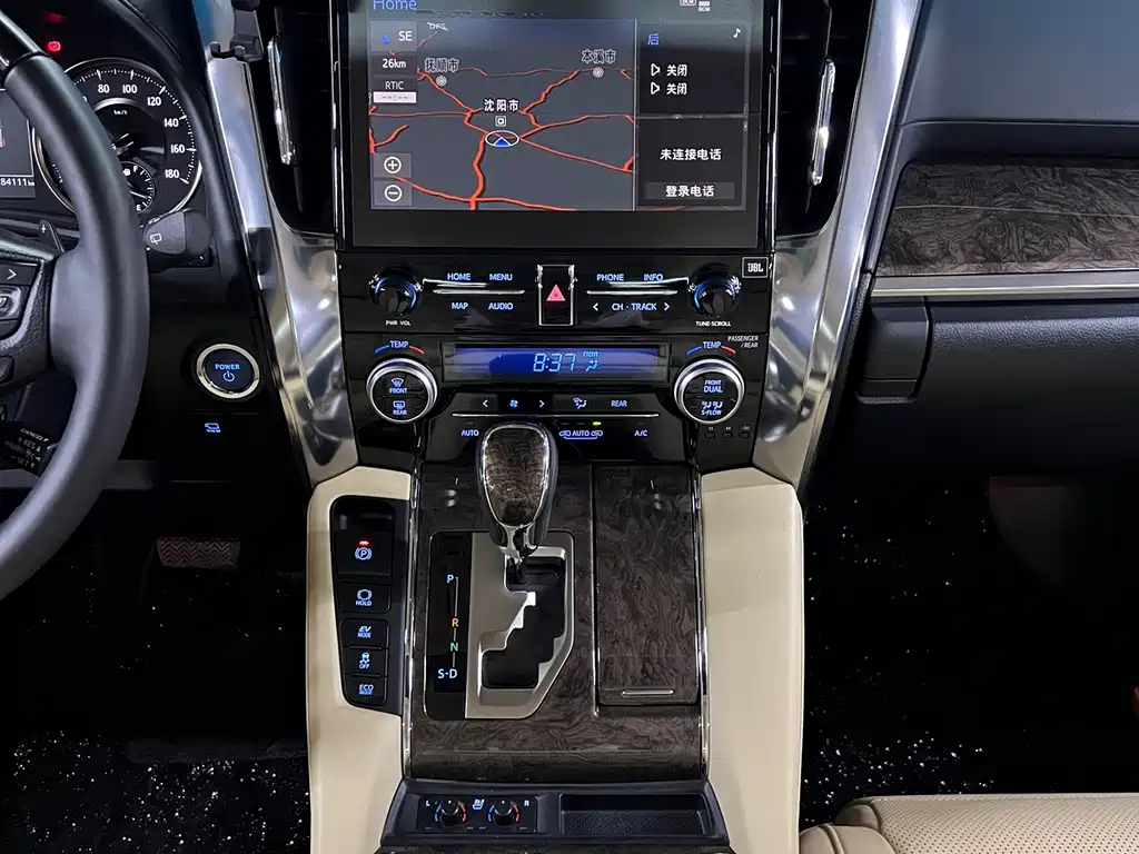 Toyota Vellfire — фото 17