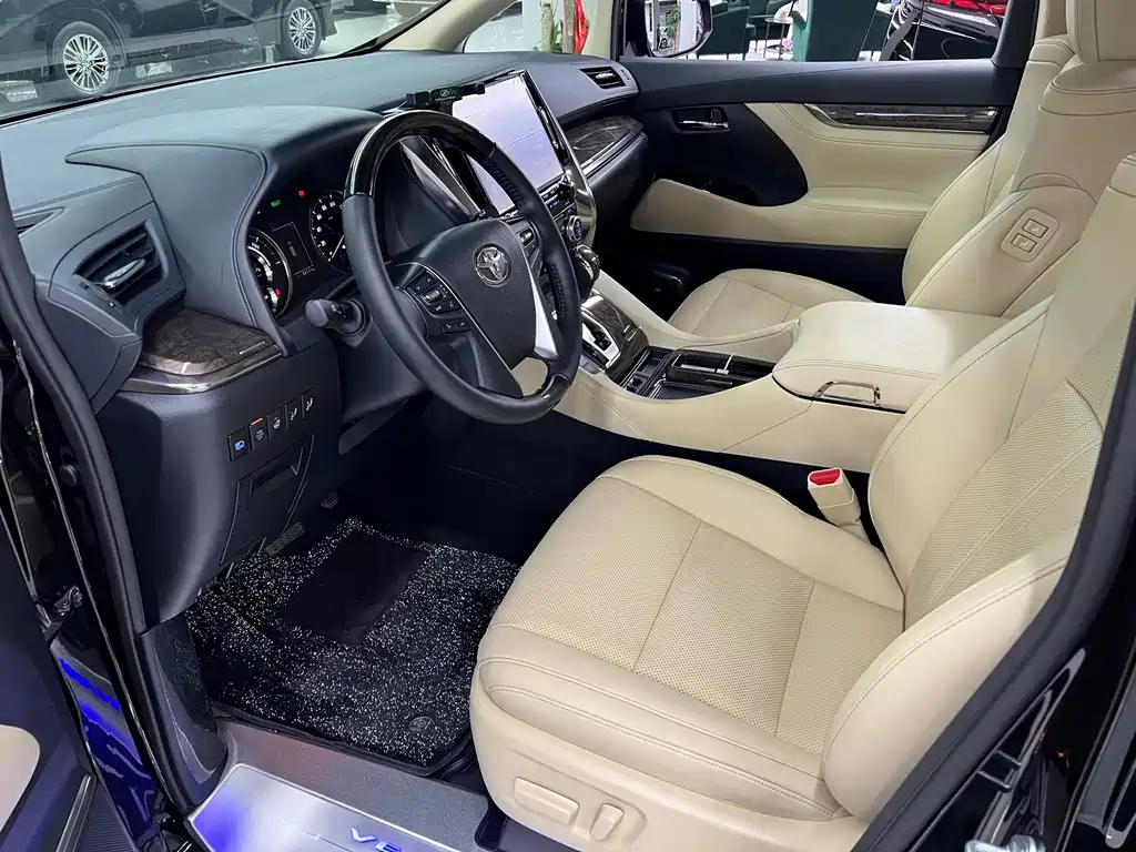 Toyota Vellfire — фото 22