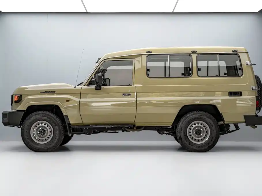 Toyota Land Cruiser — фото 4