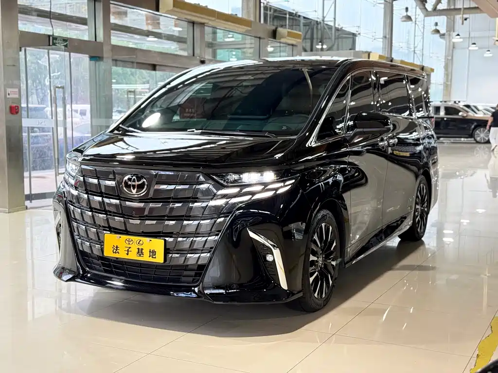 Toyota Alphard — фото 4