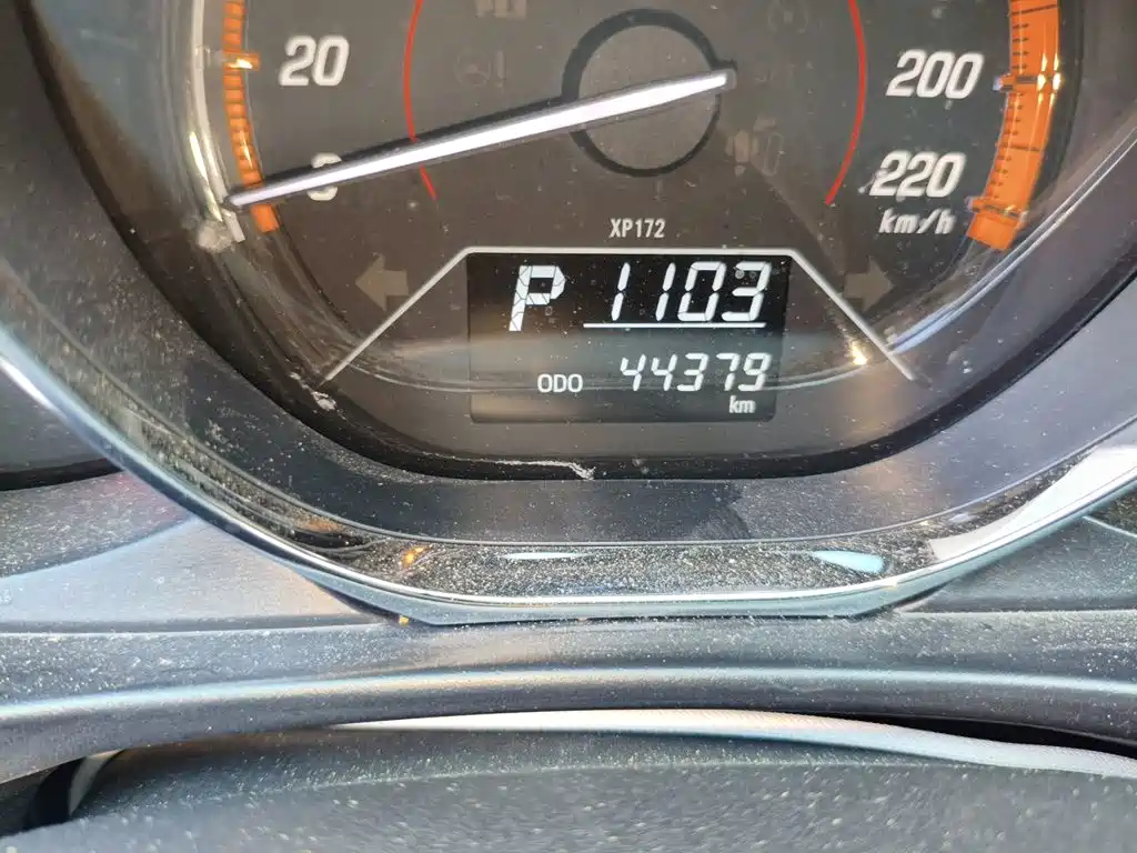 Toyota Yaris L — фото 8