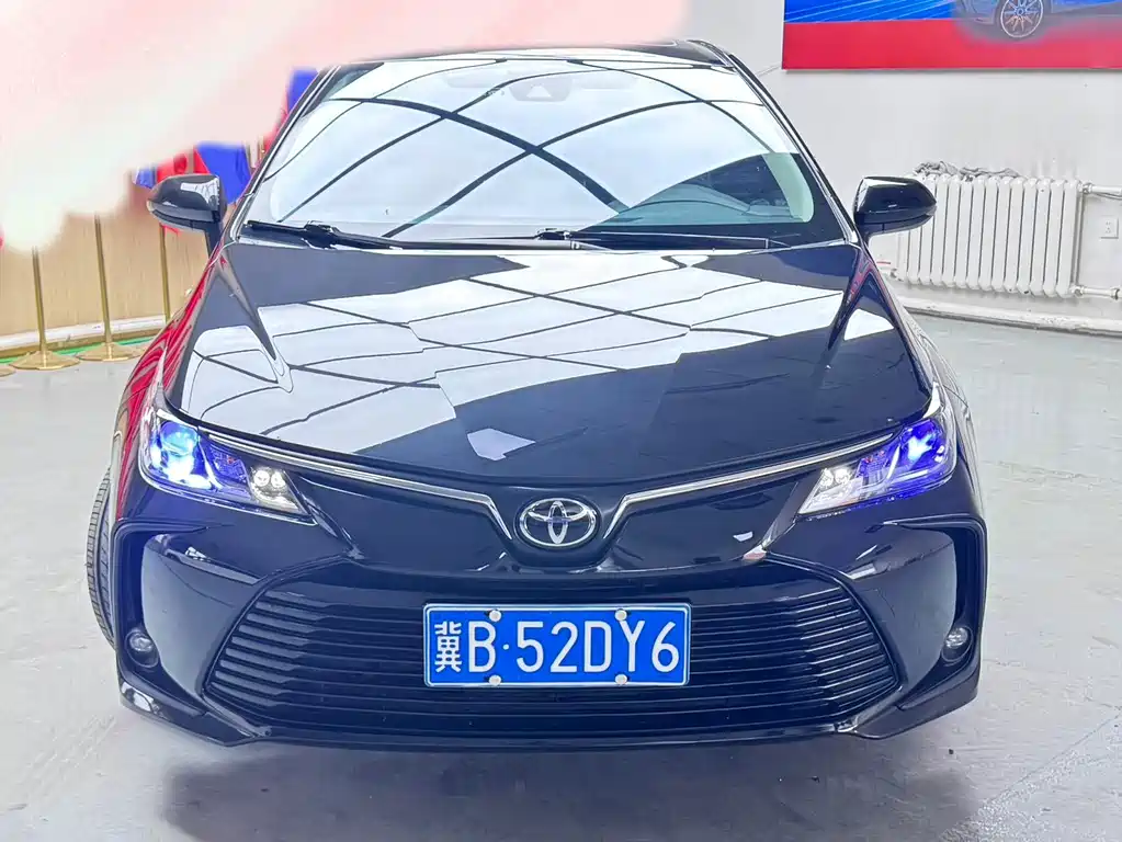 Toyota Corolla — фото 2