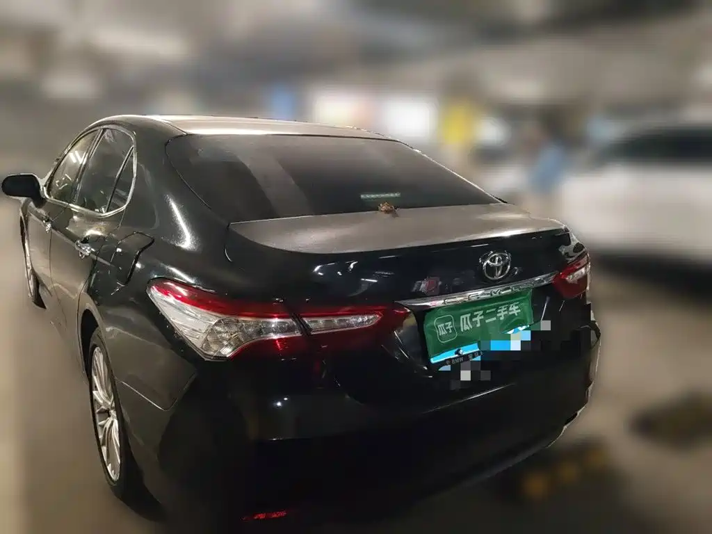 Toyota Camry — фото 25