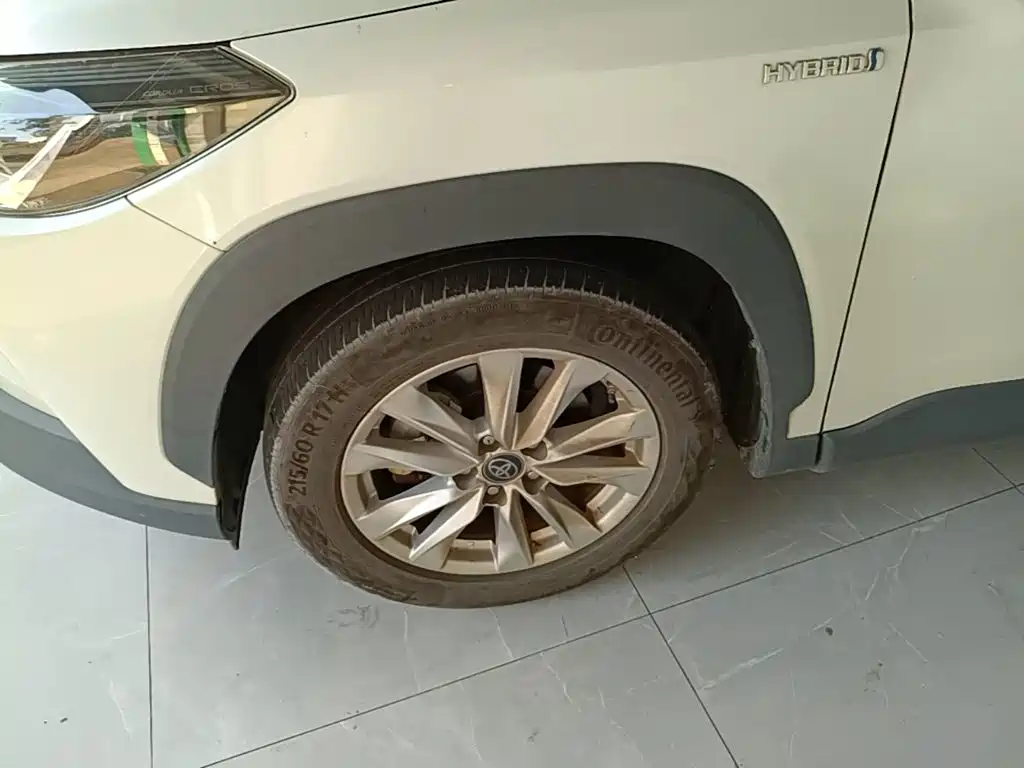 Toyota Corolla Cross — фото 23