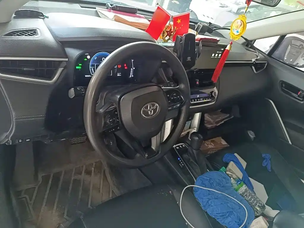 Toyota Corolla Cross — фото 10