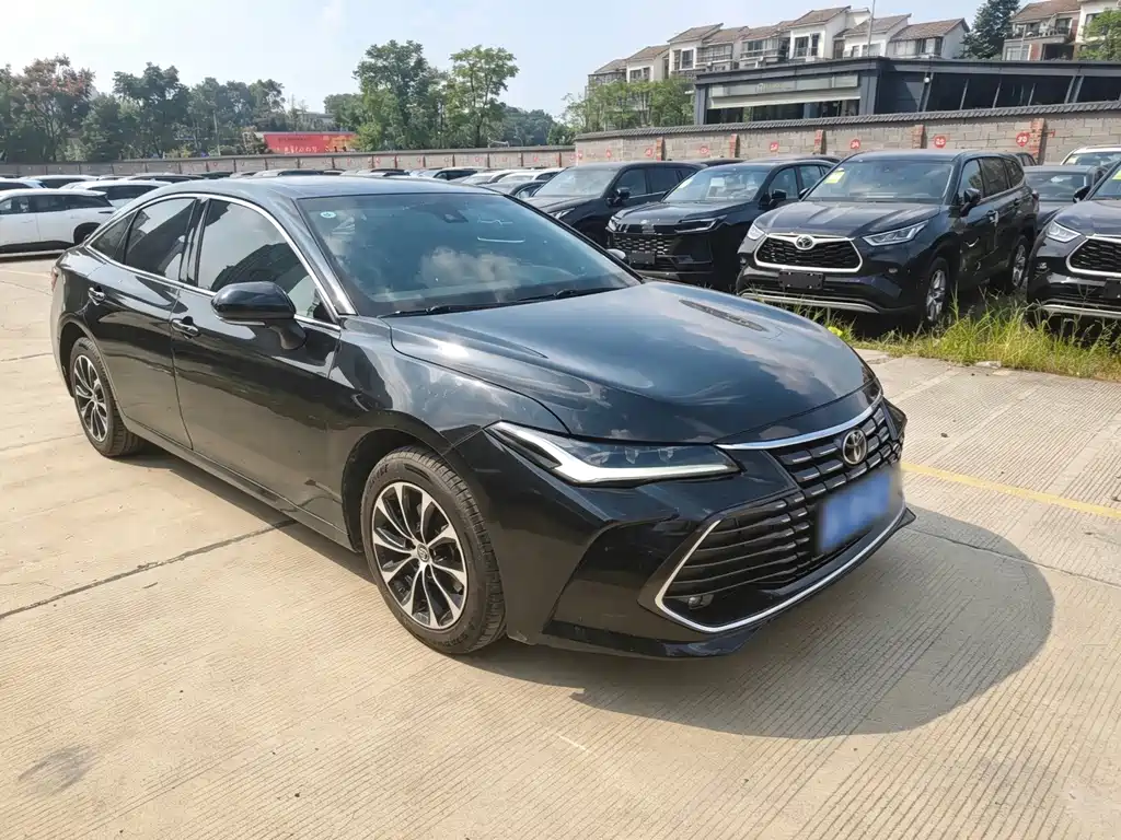 Toyota Avalon — фото 2