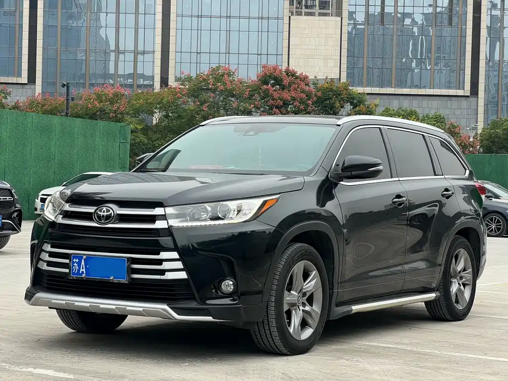 Toyota Highlander — фото 3