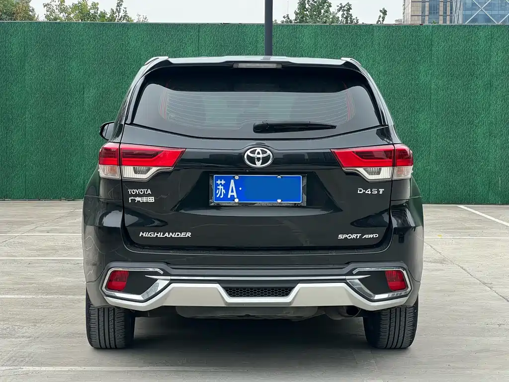 Toyota Highlander — фото 4