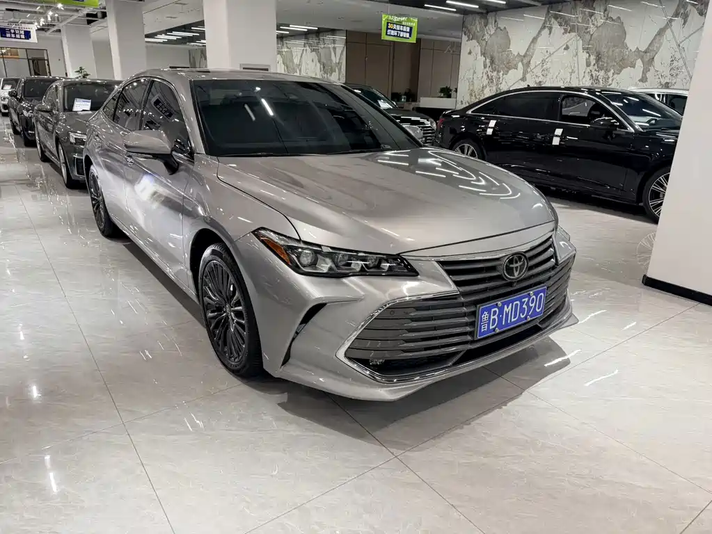 Toyota Avalon — фото 2