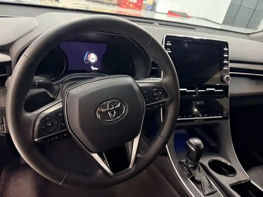 Toyota Avalon — фото 7