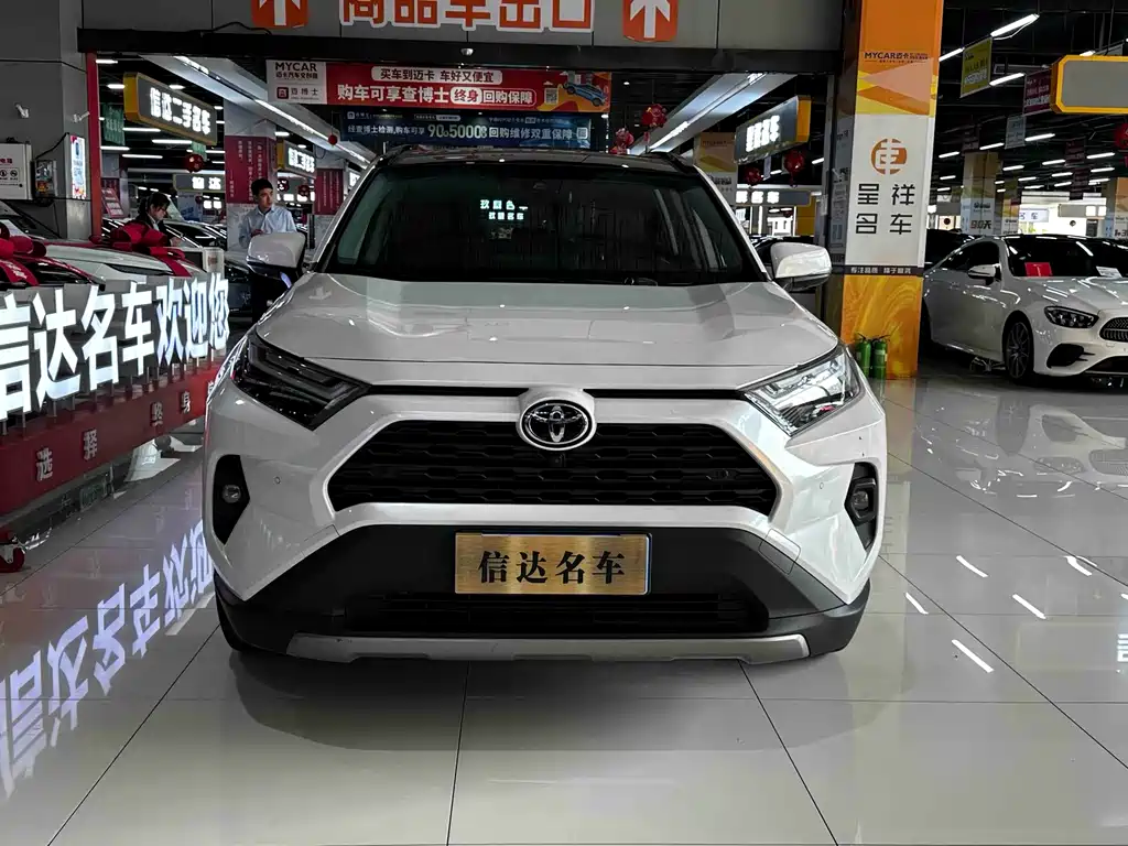 Toyota RAV4 — фото 2