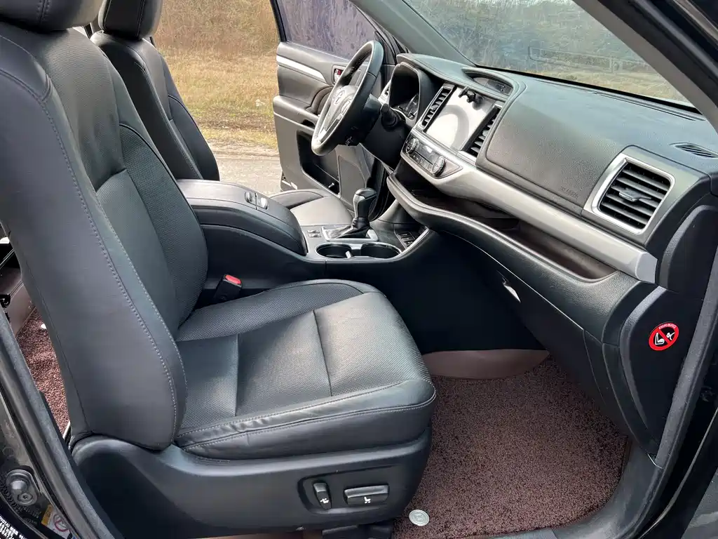 Toyota Highlander — фото 15