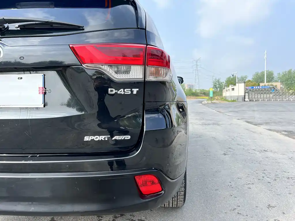 Toyota Highlander — фото 19