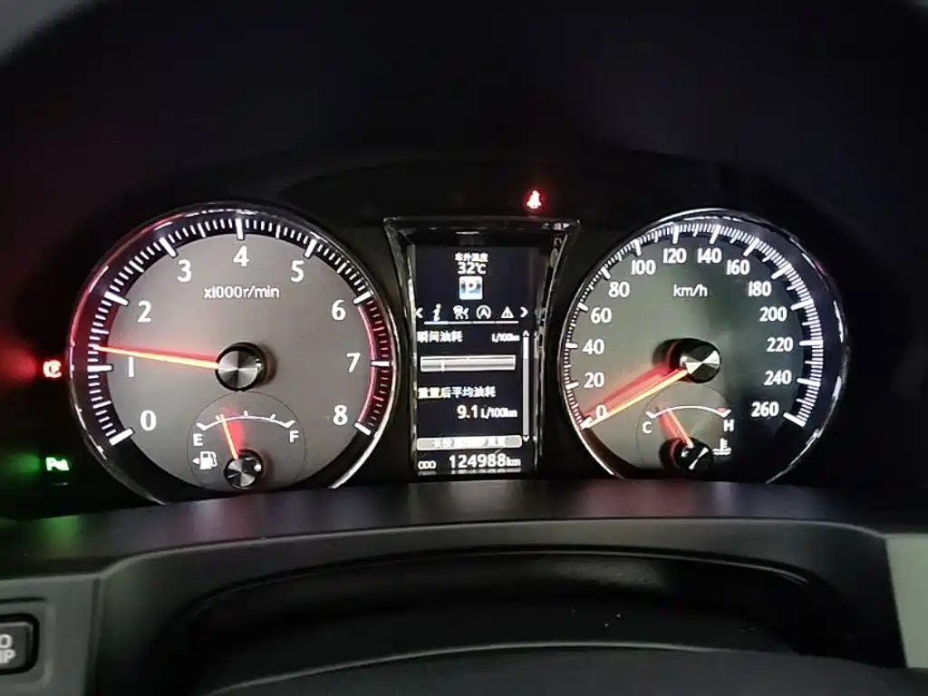 Toyota Crown — фото 14
