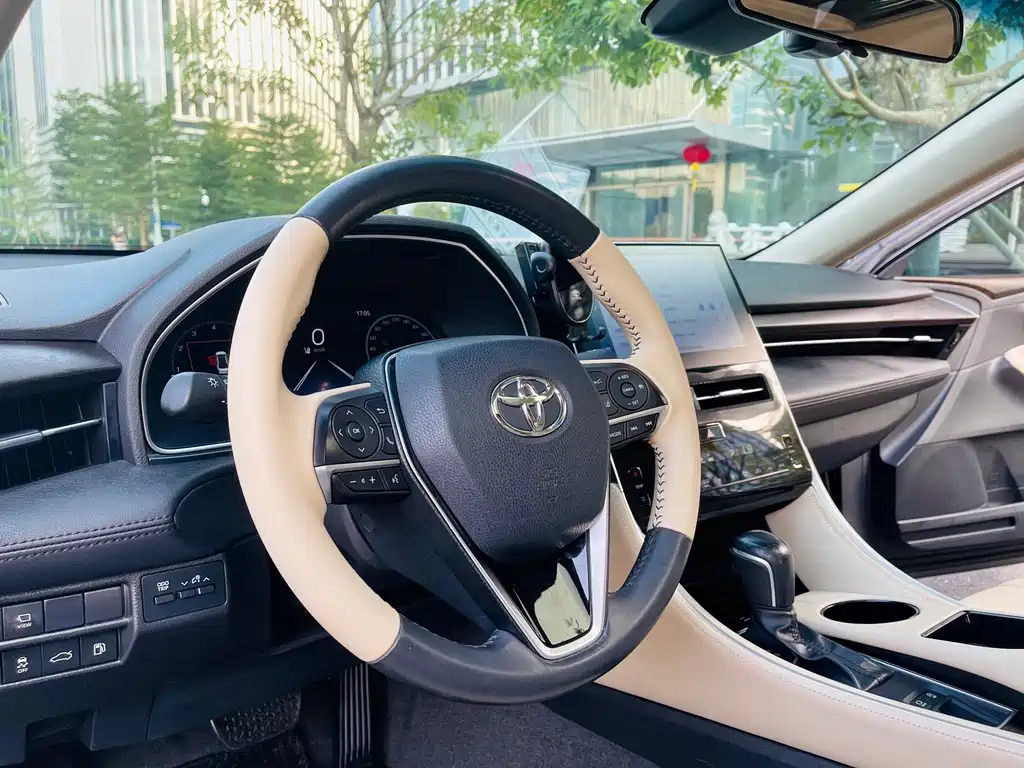 Toyota Avalon — фото 14