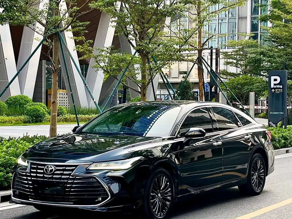 Toyota Avalon — фото 4