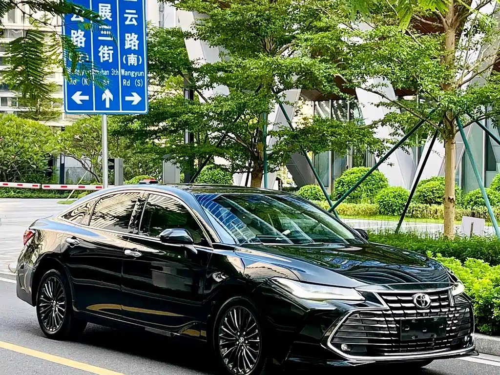 Toyota Avalon — фото 8