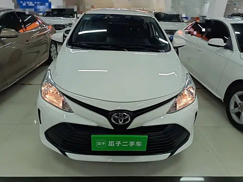 Toyota Vios — фото 3