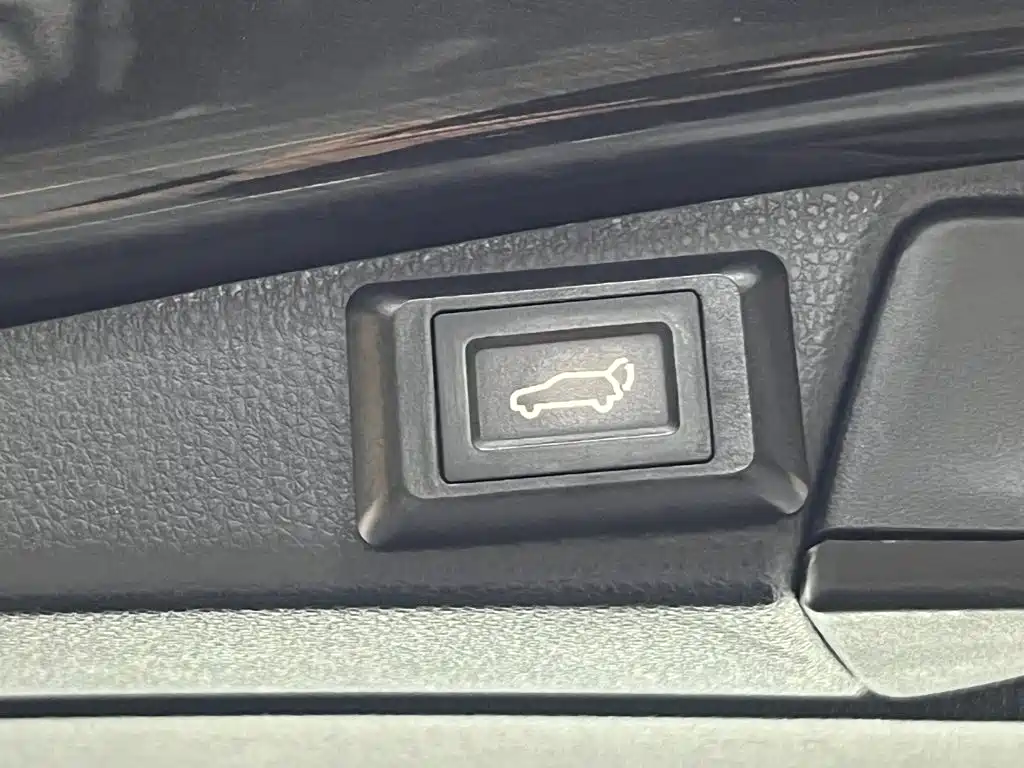 Toyota Wildlander — фото 11