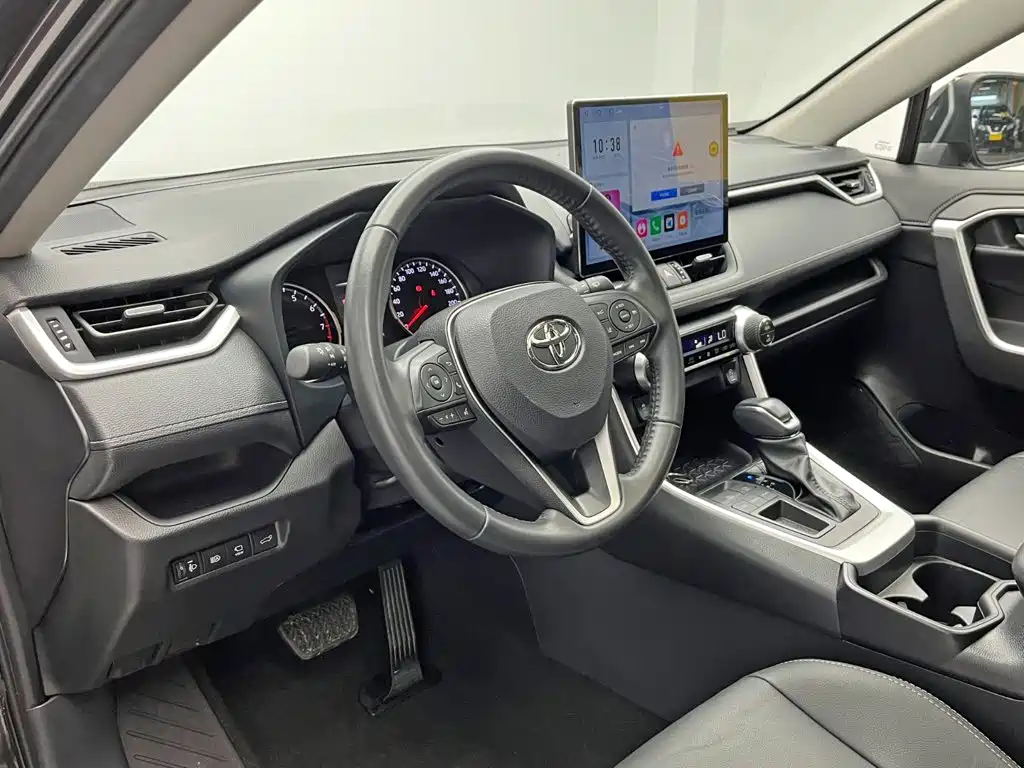 Toyota Wildlander — фото 14