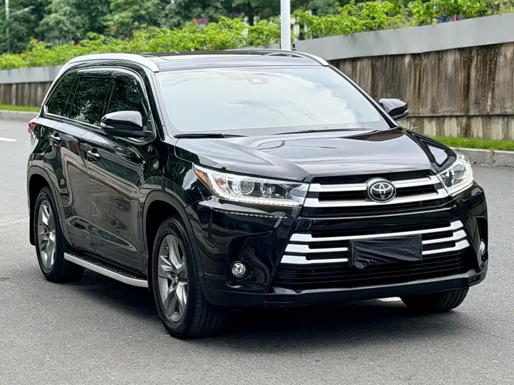 Toyota Highlander — фото 2