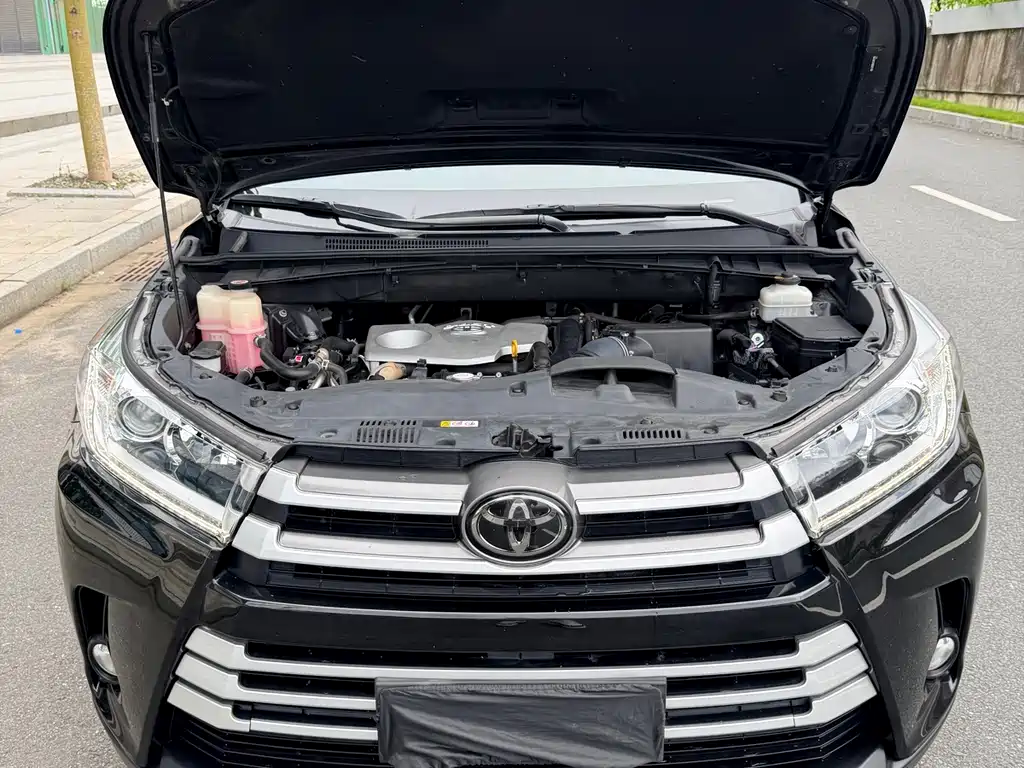 Toyota Highlander — фото 20