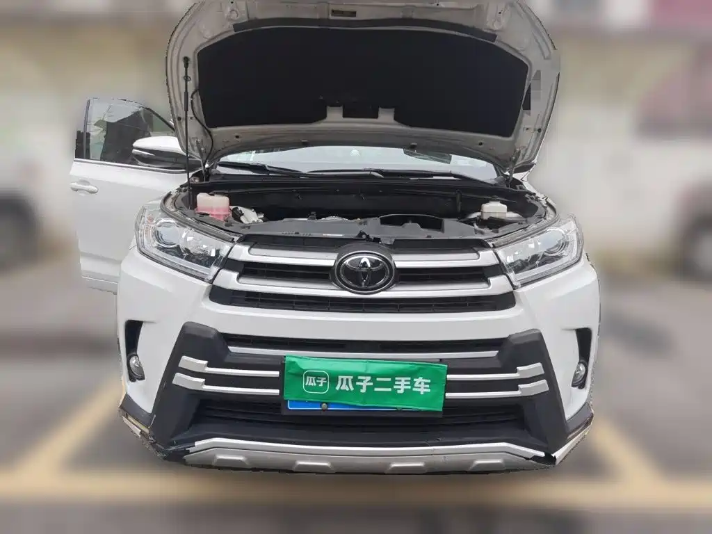 Toyota Highlander — фото 2