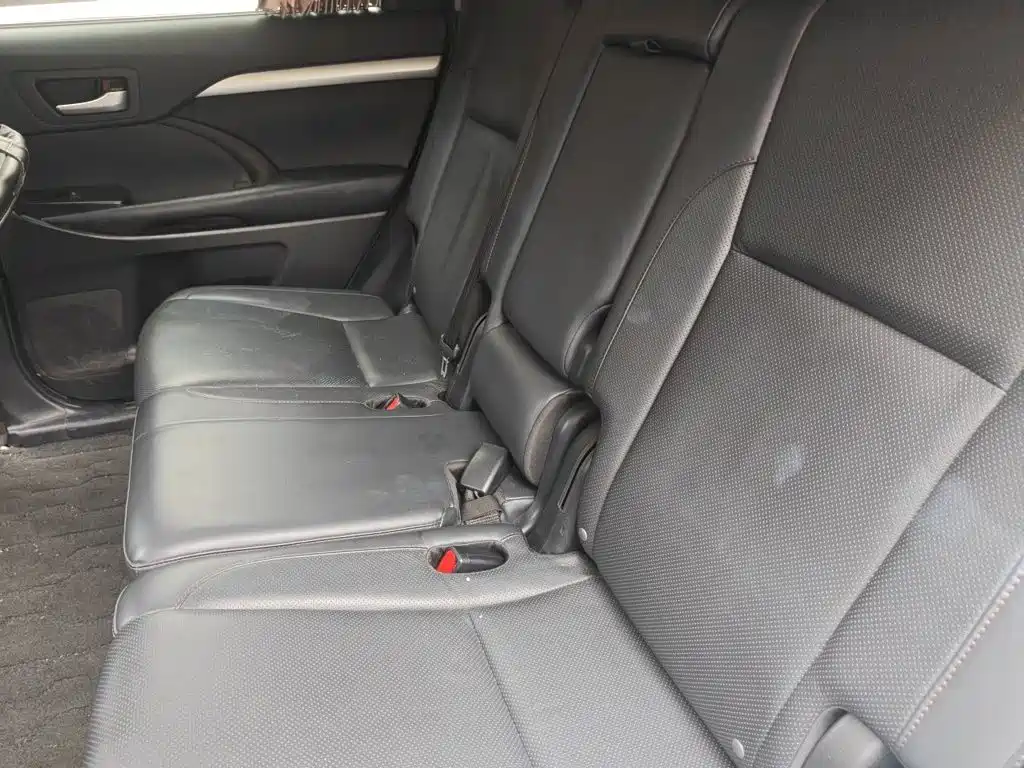 Toyota Highlander — фото 13