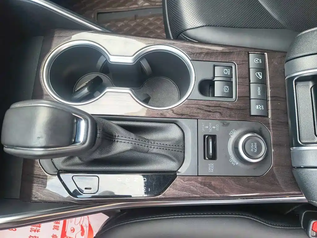 Toyota Highlander — фото 4