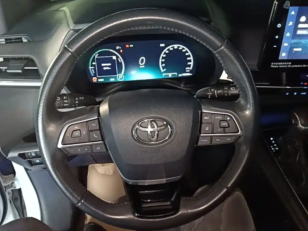 Toyota Sienna — фото 11