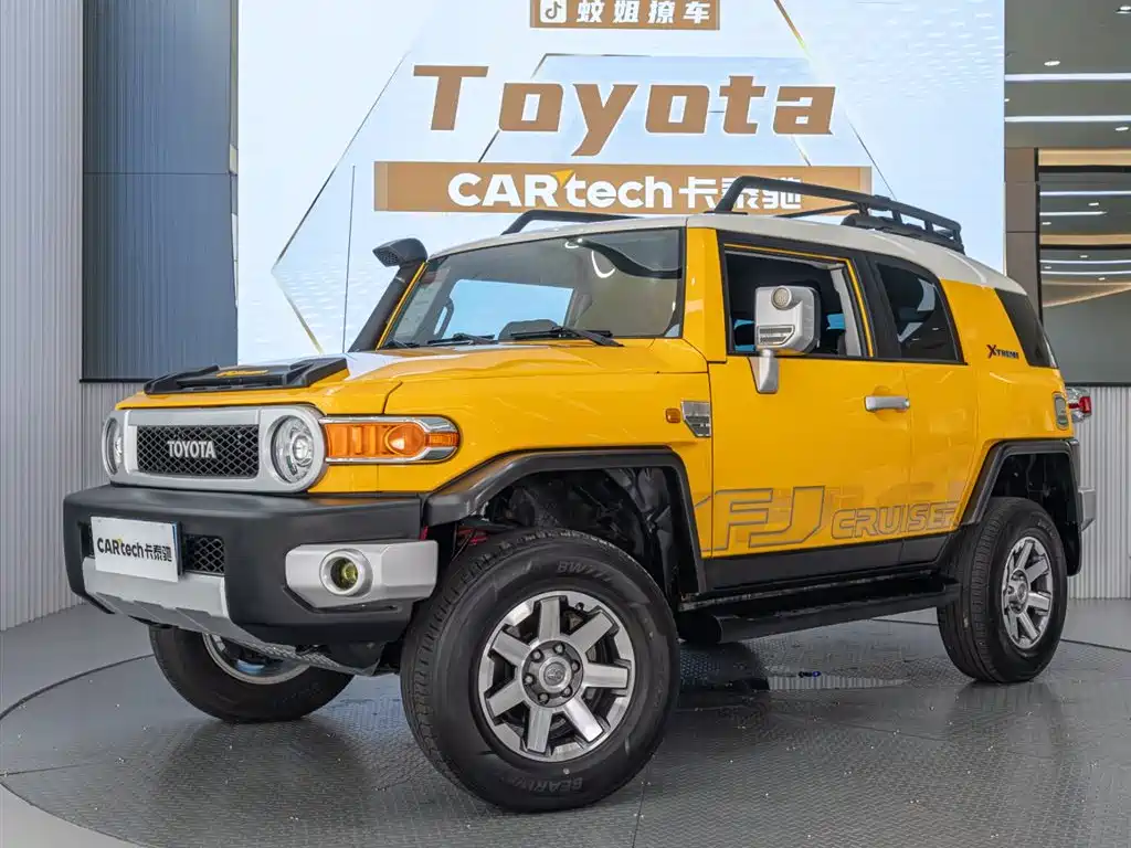 Toyota FJ Cruiser — фото 3