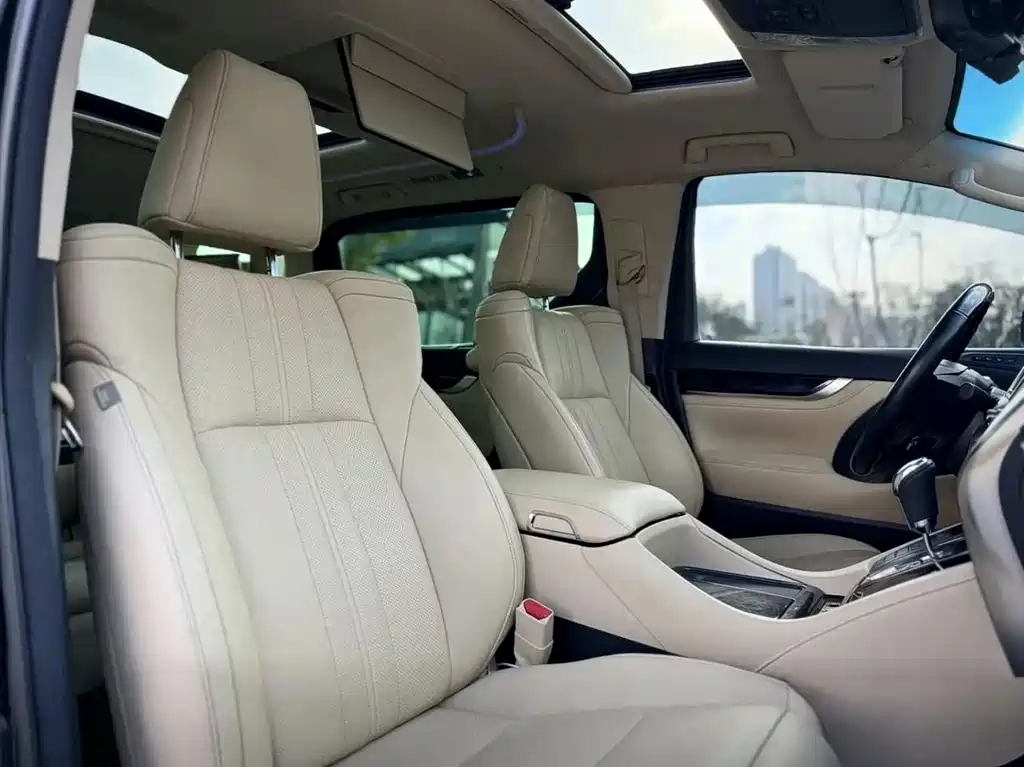 Toyota Vellfire — фото 11