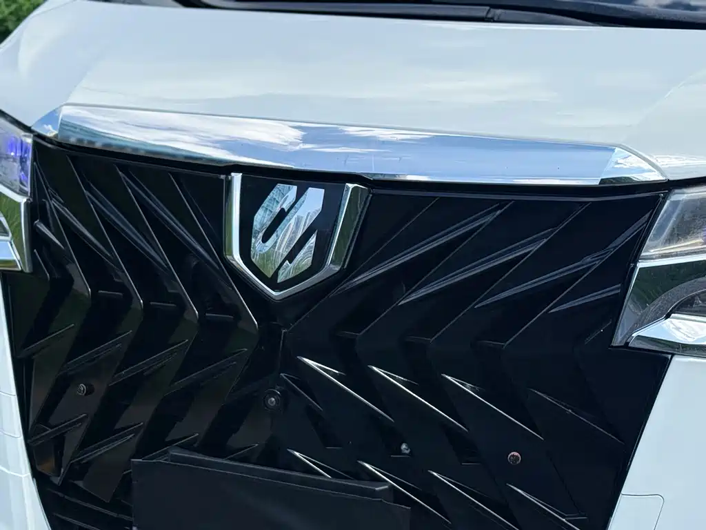 Toyota Vellfire — фото 8