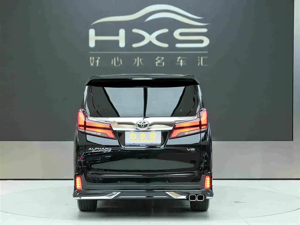 Toyota Alphard — фото 5