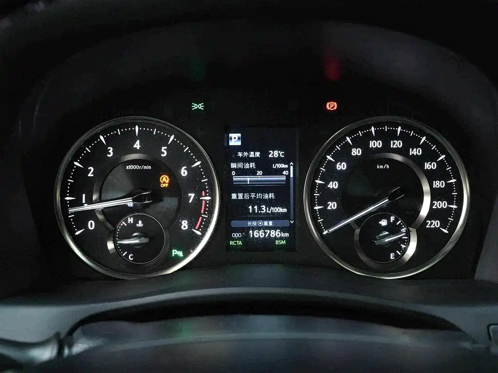 Toyota Alphard — фото 8