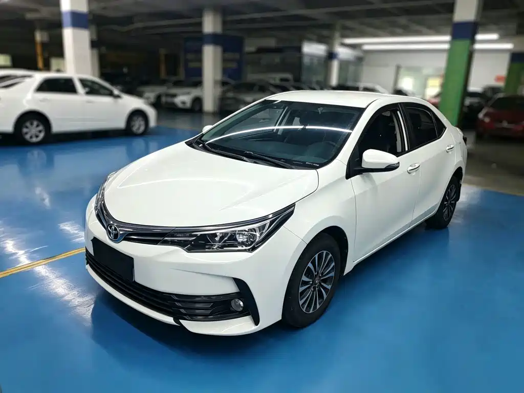 Toyota Corolla — фото 2
