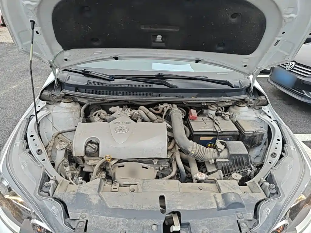 Toyota Yaris L — фото 20