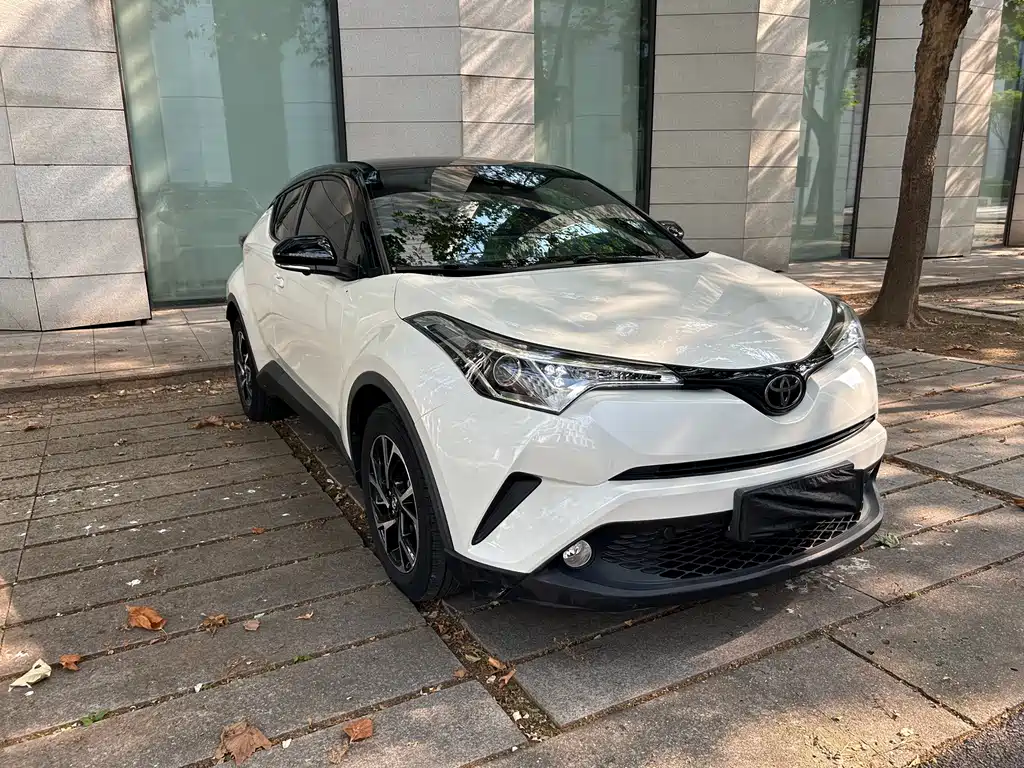 Toyota C-HR — фото 3