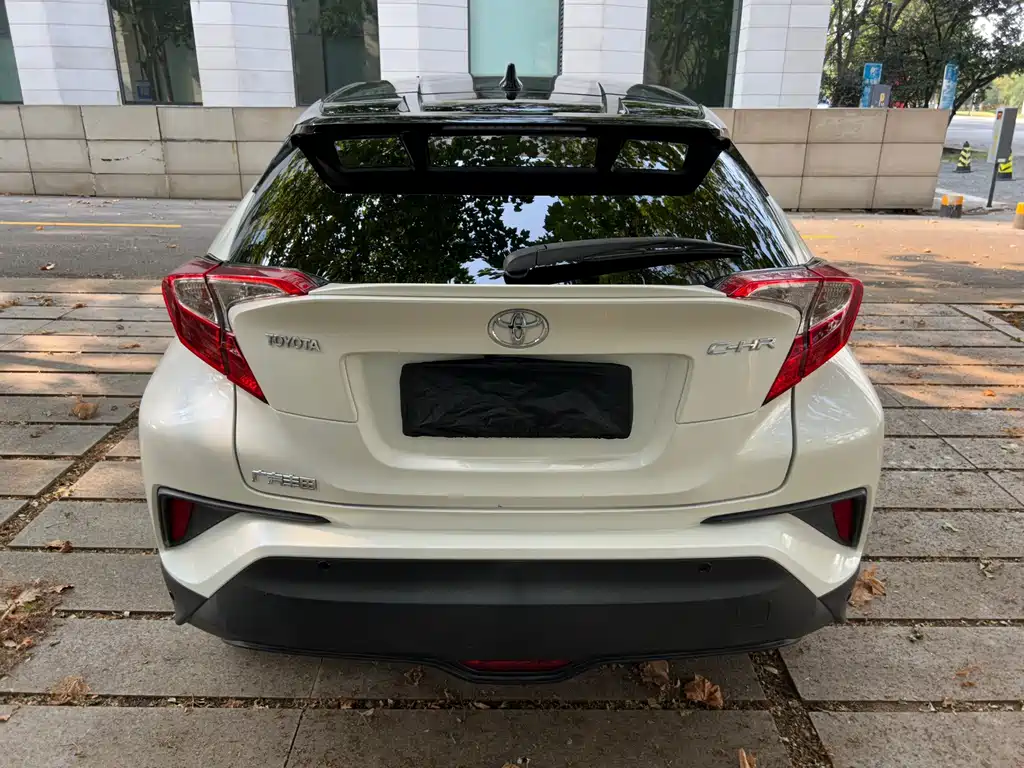 Toyota C-HR — фото 5