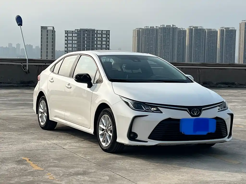 Toyota Corolla — фото 6